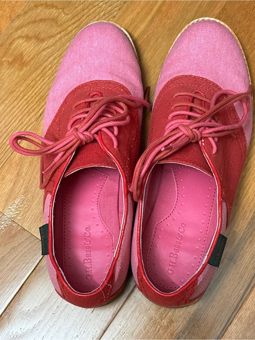 G.H. Bass & Co. Pink and Red Women's Canvas Oxford Shoes - Size 7.5 - Elizabeth